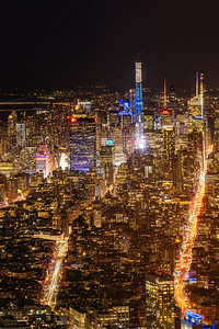 中城摄影照片_纽约市中城地平线从曼哈顿的城市风景在黄昏。