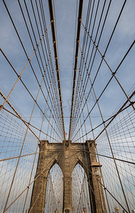 布鲁克林大桥在东河上的建筑在布鲁克林纽约市纽约美国。