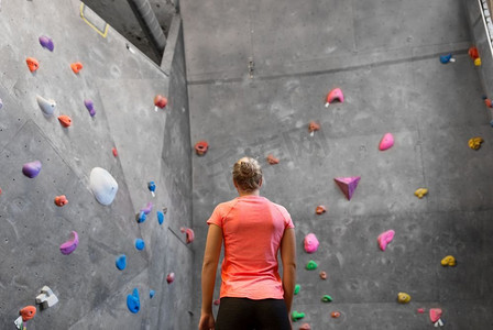 攀岩、抱石、健身房、极限运动