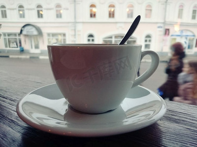 咖啡馆内部咖啡茶器具杯和茶壶