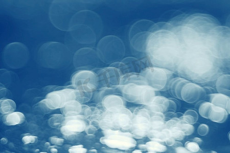 海洋模糊摄影照片_蓝色散景背景模糊运动