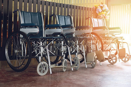 医院内的轮椅/等待病人服务的轮椅残疾人车厢 