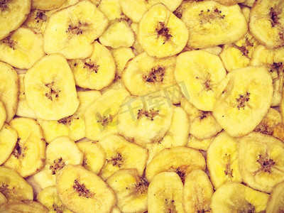 香蕉片，干燥的新鲜成熟香蕉片作为食物背景。.香蕉片背景