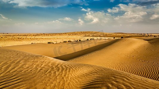 塔尔沙漠沙丘全景。印度拉贾斯坦邦山姆沙丘。印度拉贾斯坦邦塔尔沙漠沙丘