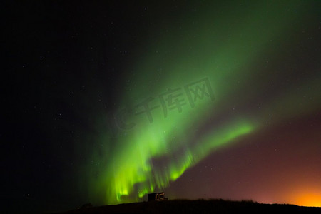 冰岛雷克雅未克地区的北极光北极光