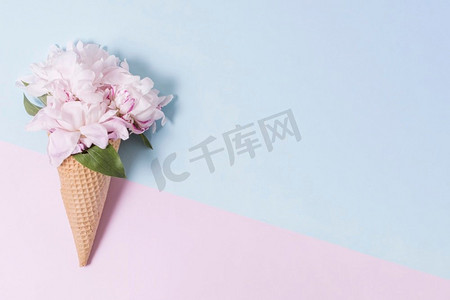冰淇淋设计摄影照片_抽象冰淇淋甜筒花束花。高分辨率照片。抽象冰淇淋甜筒花束花。高品质的照片