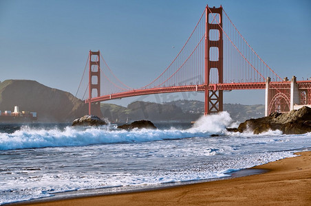美国加利福尼亚州旧金山贝克海滩的金门大桥景观