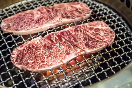 烤新鲜日本和牛西冷肉烧烤烤肉