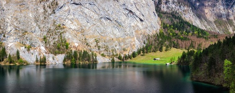 全景山湖奥伯湖在德国阿尔卑斯山。德国巴伐利亚奥伯湖。德国巴伐利亚
