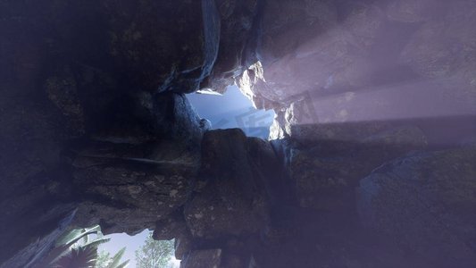 洞阳光摄影照片_阳光在神秘的音洞里有雾。神秘洞穴里的阳光
