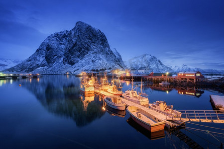 冬季风景摄影照片_ 船，船，雪，风景