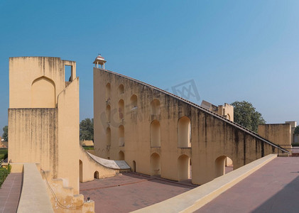 礼仪之邦摄影照片_Jantar Mantar—天文台，建于1727—1734 gg。Rajput由Maharaja Sawai Jai Singh创建，在斋浦尔市之前不久。
