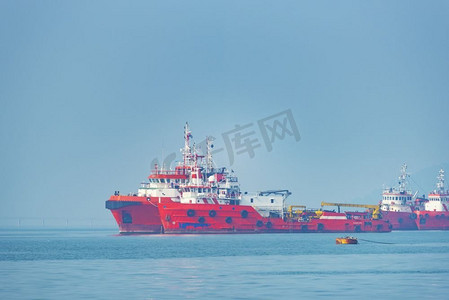 国际饮茶摄影照片_国际集装箱货船海上物流运输