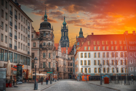 欧式简框摄影照片_德国的德累斯顿。重建后的老城的建筑德国的德累斯顿。