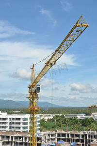 起重机和建筑施工进度，施工现场