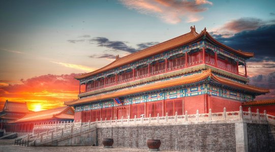 紫禁城是世界上最大的宫殿建筑群。位于中国北京市中心