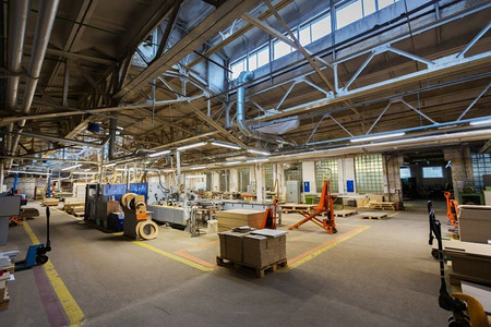 生产、制造和木工行业概念--家具工厂车间。木工工厂车间。木工车间