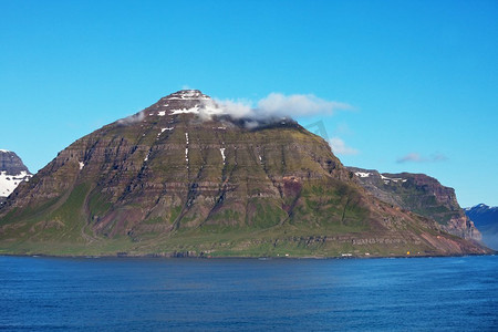 冰岛崎岖的北极地形