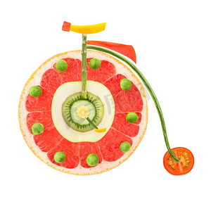 水果和蔬菜，形状像一辆老式的便士自行车。