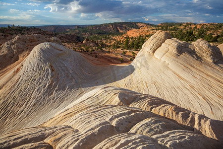 美国犹他州的砂岩地层。美丽的不同寻常的风景。
