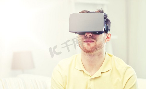 虚拟现实现实摄影照片_现实、耳机、家庭、3D