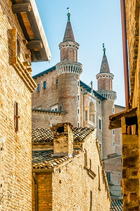 意大利马尔凯市乌尔比诺文艺复兴时期的小镇。意大利马尔凯乌尔比诺市的公爵宫（Palazzo Ducale）