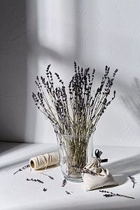 香包摄影照片_ 袋子、绳子、花、花瓶