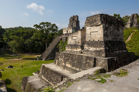 中美洲危地马拉提卡尔国家公园著名的古代玛雅寺庙