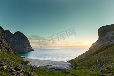 挪威北部罗弗敦群岛的美丽风景。夏季。