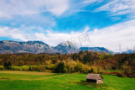 从巴士上可以看到斯洛文尼亚的阿尔卑斯山