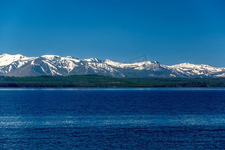黄石湖与山风景，怀俄明州，美国