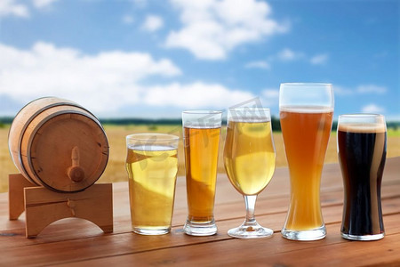 玻璃杯、饮料、酒精、啤酒
