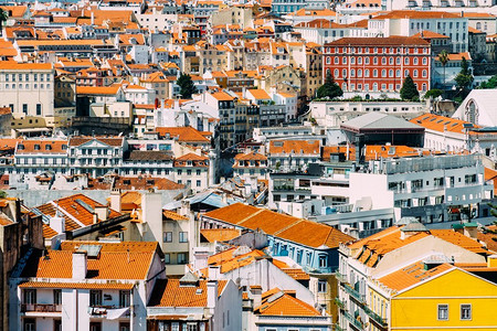 房屋摄影照片_葡萄牙里斯本城市房屋屋顶鸟瞰
