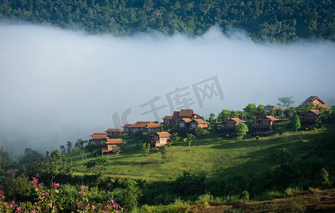 农村风景摄影照片_有雾的、有雾的、公园、风景