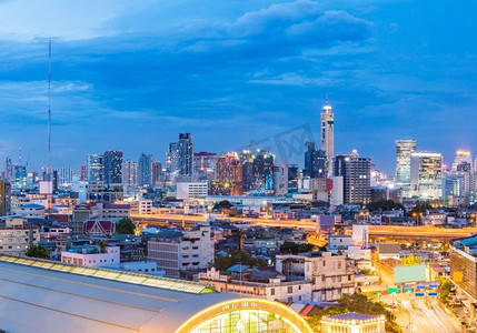 中环摄影照片_全景曼谷中央火车站与天际线城市日落泰国