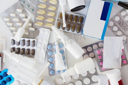 医药、保健和药房概念-不同药丸和药物的包装。不同药丸和药物的包装