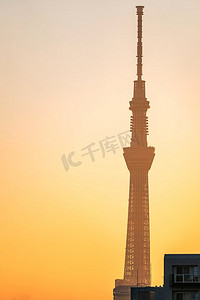 东京晴空塔与天际线建设日出上野日本