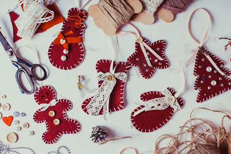 圣诞节复古装饰-博尔多毡缝制玩具。圣诞节毛毡装饰