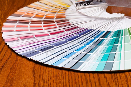 奶粉指南摄影照片_用于选择要绘制的颜色的纸样调色板。颜色样例调色板