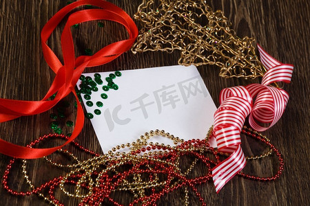 圣诞贺卡白色空白卡和装饰元素。文本位置