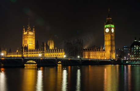 大本钟，议会大厦，威斯敏斯特大桥，伦敦，夜间长时间曝光