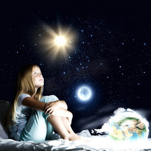 卡通晚安海报摄影照片_晚安。女孩坐在床上做梦。这张图片的要素由美国宇航局提供