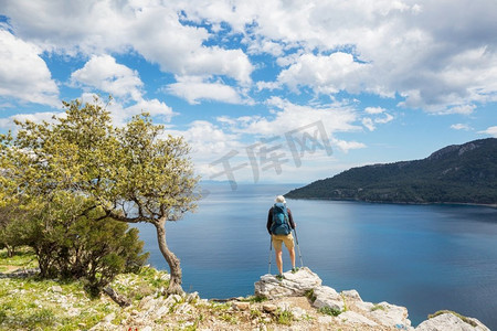 卡瑞安小径上的美丽风景。土耳其爱琴海。