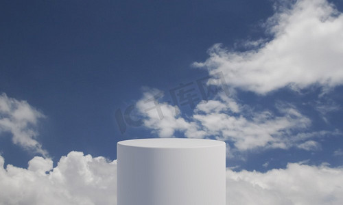 白色圆柱体产品讲台与蓬松的云背景和复制空间。抽象和极简主义的概念。3D插画渲染平面设计