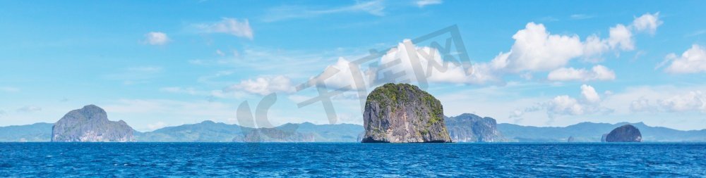 卡皮巴拉在做了摄影照片_令人惊叹的海湾和山区岛屿，巴拉望岛，菲律宾假日宁静美丽的热带性质