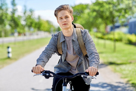  男孩，学生，自行车，背包