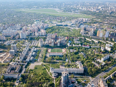 天安们建筑摄影照片_ 大学，跑道，西科斯基，机场