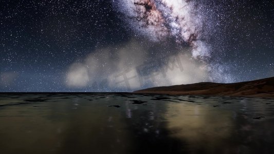 獅子座流星雨摄影照片_晚上，牛奶路的星星在湖面上