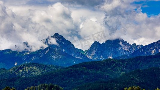 美丽的阿尔卑斯山自然风光。德国、巴伐利亚州、福根西和施万高；