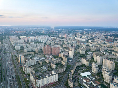 扁平式高尔夫摄影照片_ 无人机，Poznyaki，空中，kharkivskiy